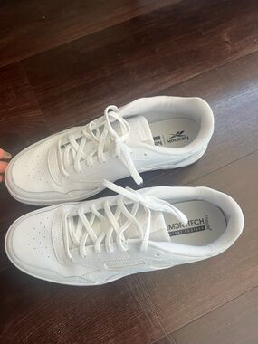 Reebok White Leather Low-Top Sneakers